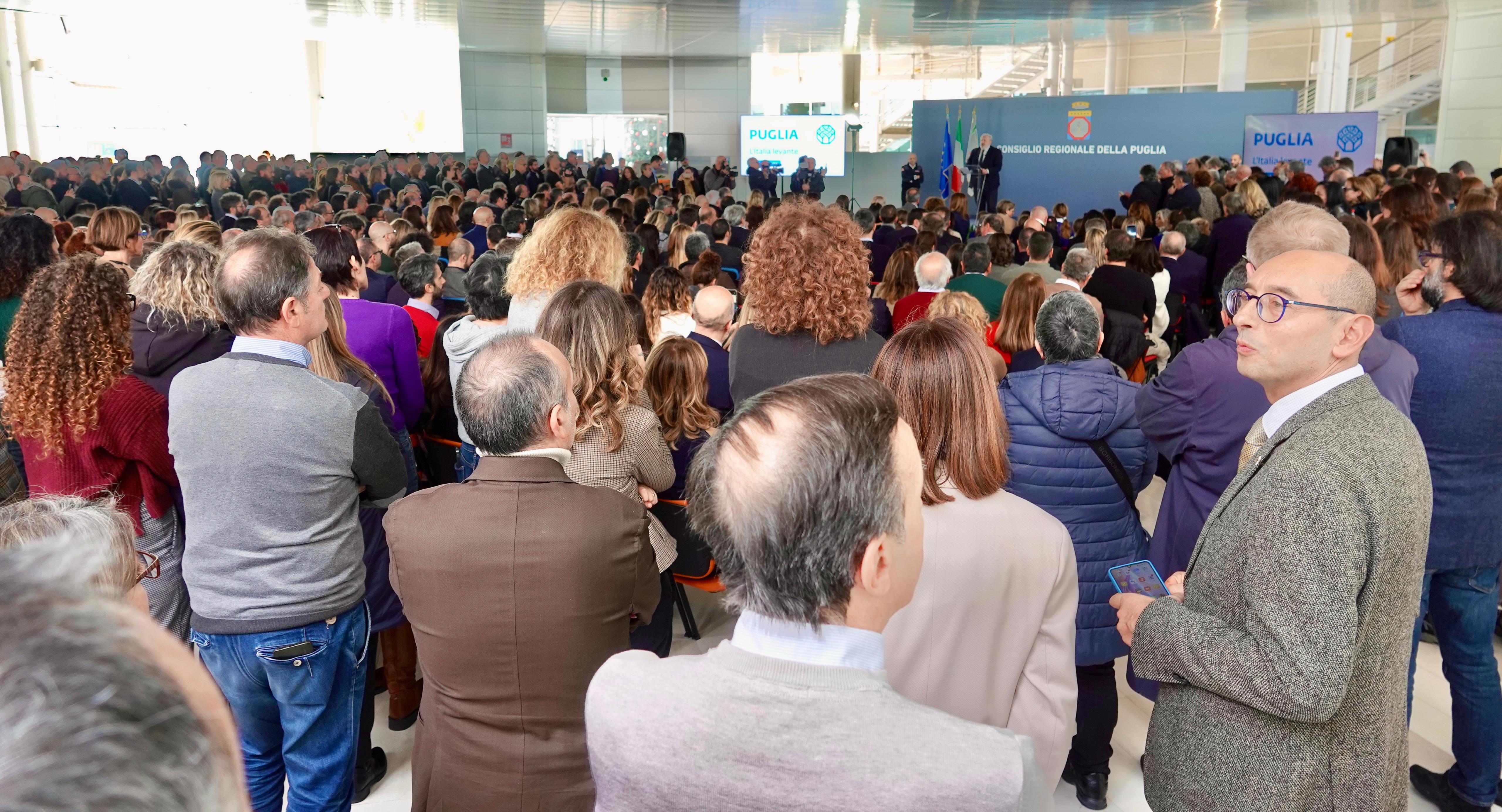 Galleria IL DISCORSO DI SALUTO DEL PRESIDENTE EMILIANO OGGI IN REGIONE - Diapositiva 2 di 6