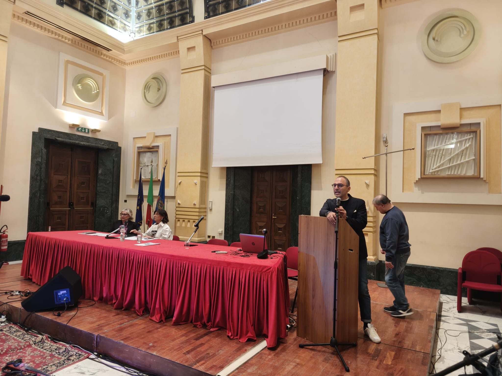 Galleria Parità di genere e non discriminazione: la Regione Puglia forma gli operatori socio-sanitari - Diapositiva 3 di 4